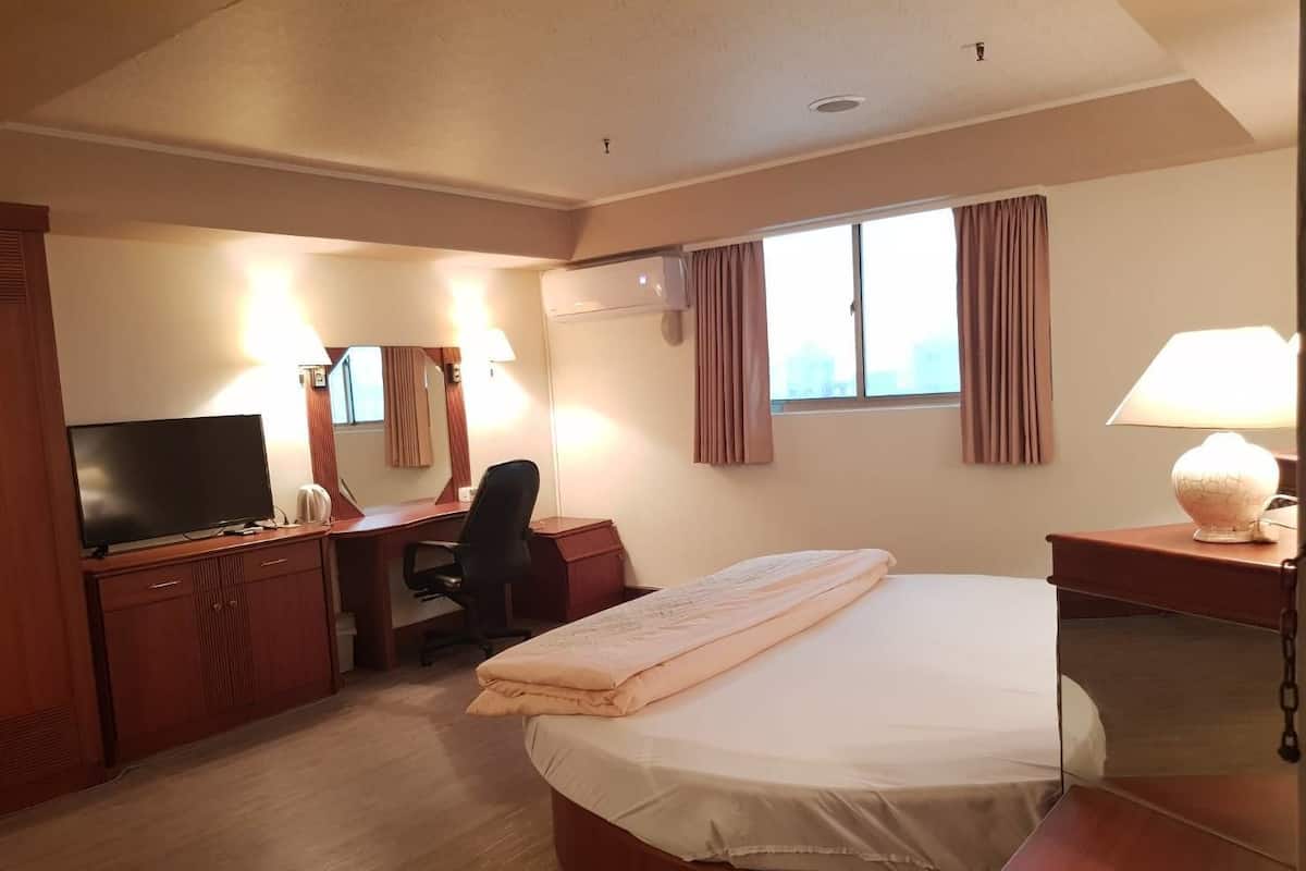 Exclusive Double Room, 1 Queen Bed, City View