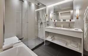 Suite, Parkblick | Badezimmer