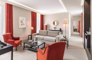 Deluxe Suite, Park View | 1 bedroom, premium bedding, minibar, in-room safe - Château Saint-Jean (Montlucon)