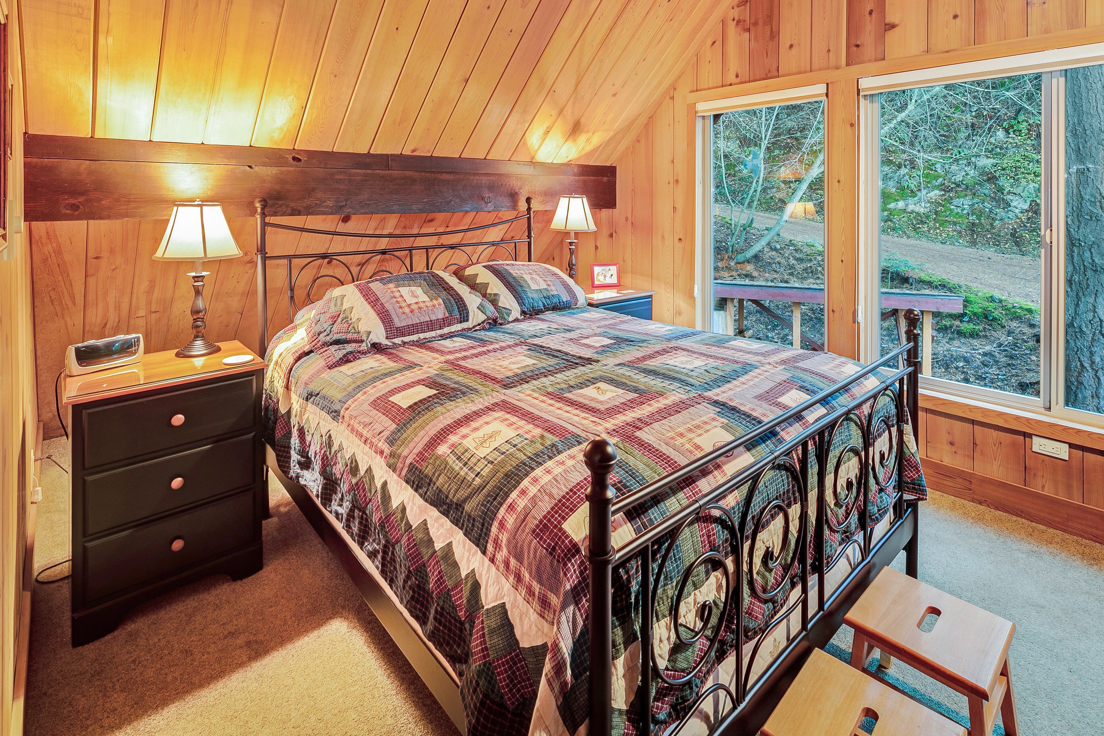 Adventure cabin on the water, perfect for wildlife viewing