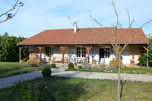 Esterni