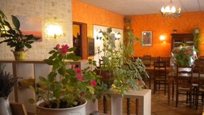 Breakfast area - Hotel des Alpes (Serres)