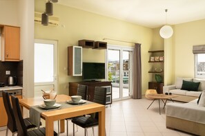 Apartment, 1 Bedroom | Living room | 42-inch Smart TV with digital channels, TV, Netflix - Amaen Apartment (Chania)
