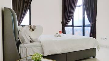 3 bedrooms, blackout curtains, iron/ironing board, free WiFi