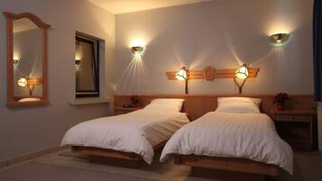 Caja de seguridad en la habitación y cortinas blackout