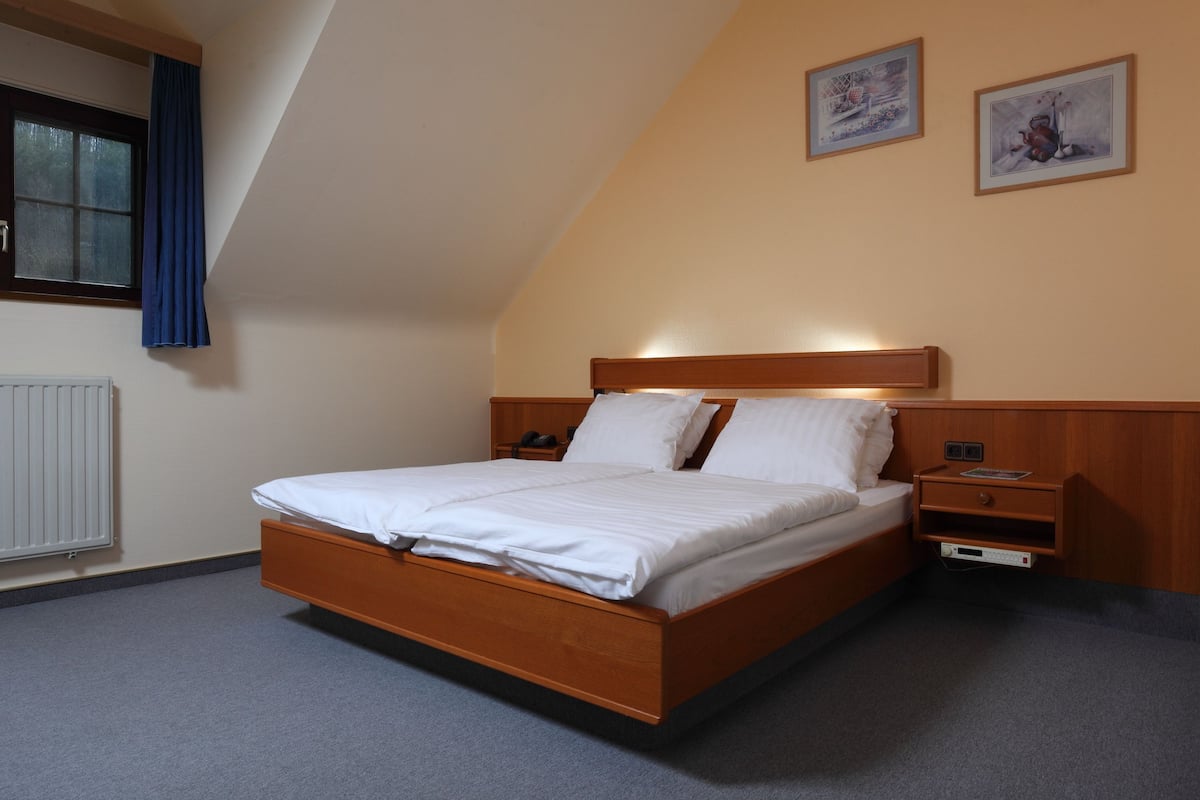 In-room safe, blackout curtains, rollaway beds, free WiFi