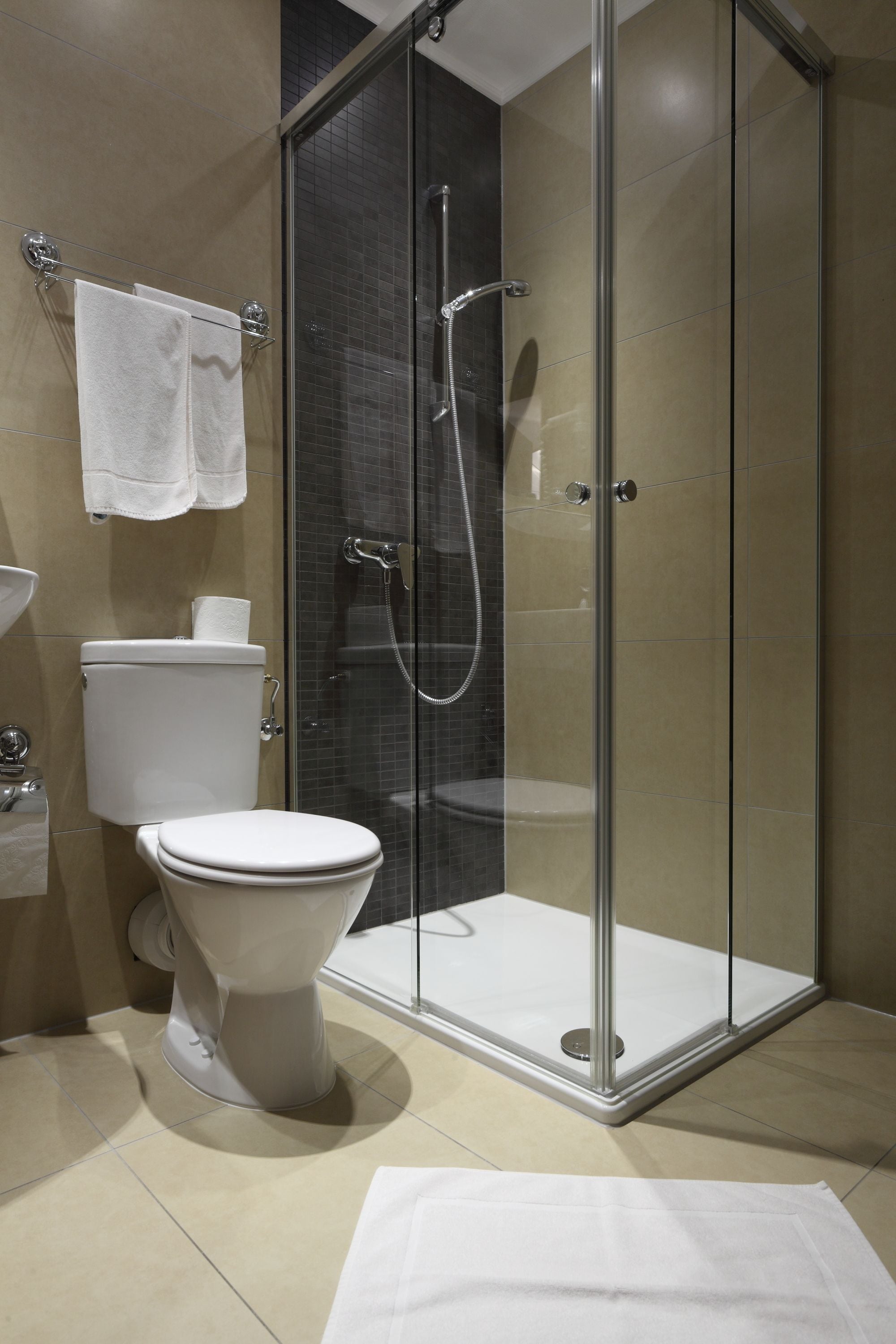 classic double or twin room | bathroom | free toiletries, hair dryer, towels