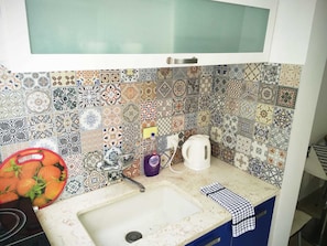 Studio tiện nghi đơn giản | 1 phòng ngủ, trang trí khác biệt