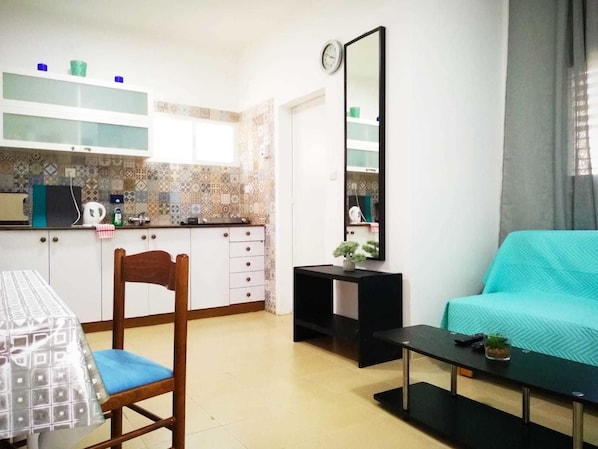 Căn hộ tiện nghi đơn giản, 1 phòng ngủ | 1 phòng ngủ, trang trí khác biệt