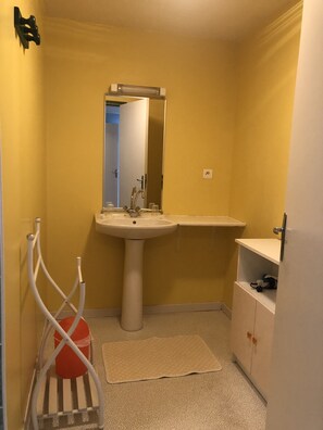 Double Room, Ground Floor (Les Arums) | Bathroom