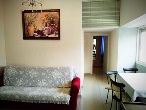 Living room - S&L near Rambam & Sea (Haifa)