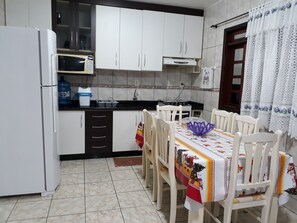 Talheres/pratos/utensílios de cozinha