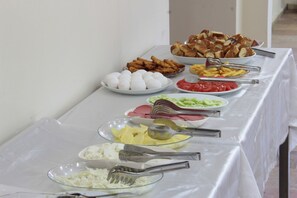 Free daily full breakfast