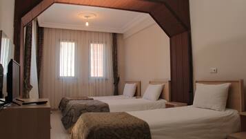 Standard Double Room | Desk, free WiFi