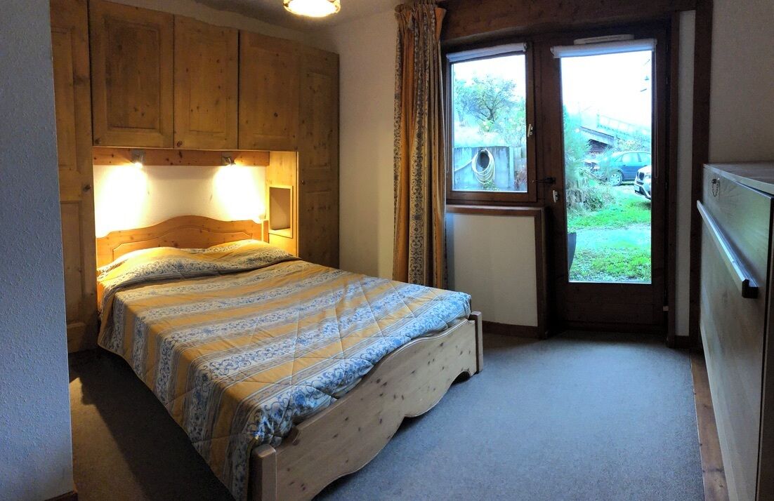 2 bedrooms, in-room safe, iron/ironing board, travel crib