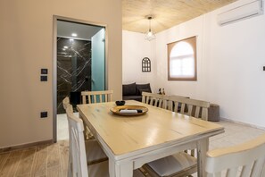 Appartamento, 1 camera da letto, vista mare | Area soggiorno