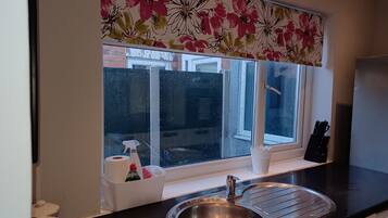 Exclusive House, Private Bathroom (Spacious 3 Bedr) | Private kitchen | Fridge, microwave, oven, stovetop