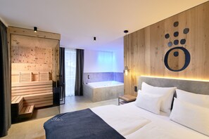 Penthouse (SPA Suite HOCHKOENIGIN) | Minibar, caja de seguridad en la habitación, wifi gratis y ropa de cama