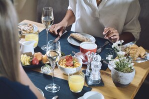 Termasuk sarapan bufet setiap hari