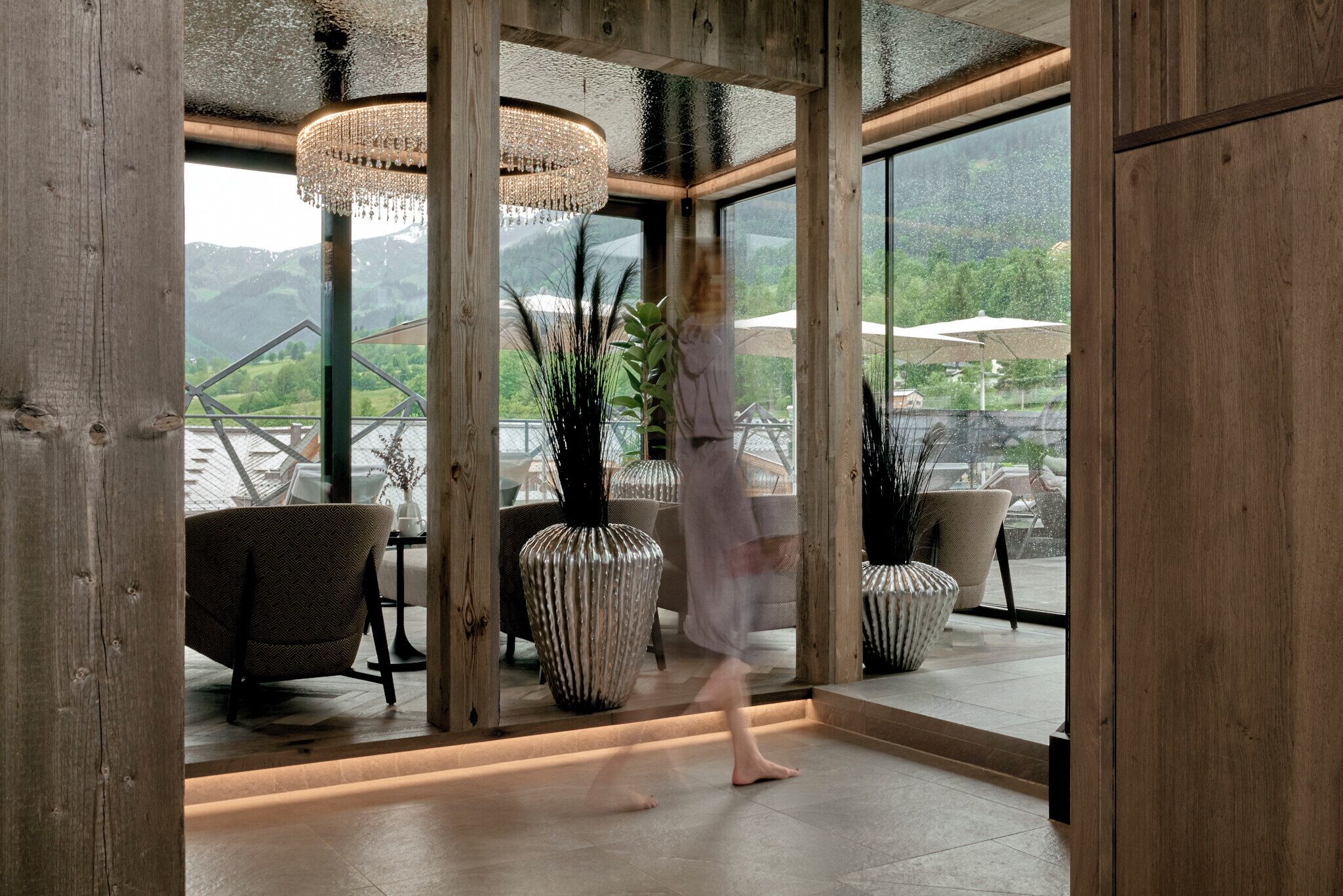 Couples treatment room(s), sauna, hot tub, steam room, body treatments