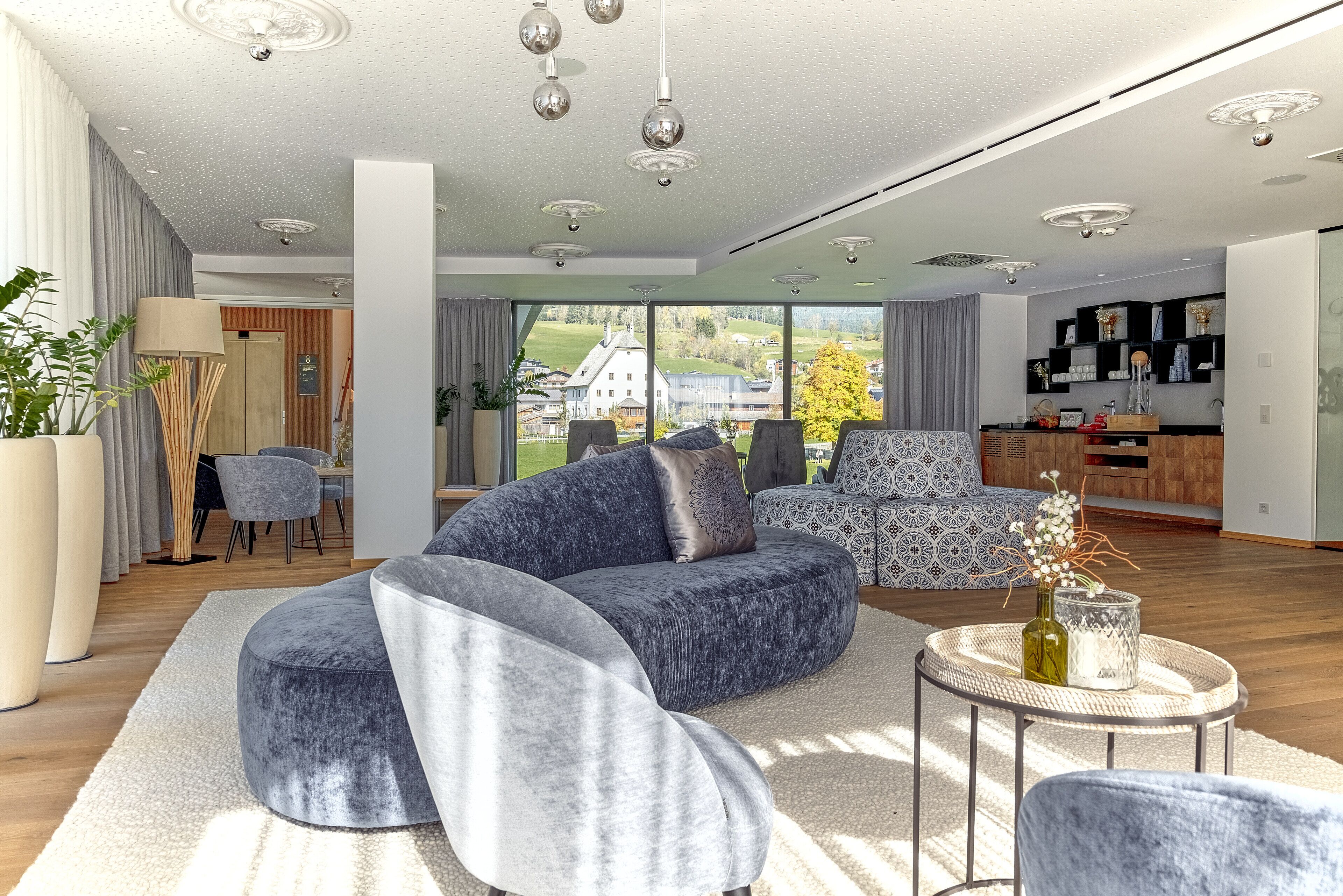 Couples treatment rooms, sauna, hot tub, steam room, body treatments