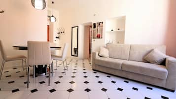 Appartamento, 1 camera da letto, balcone, lato spiaggia | Interni