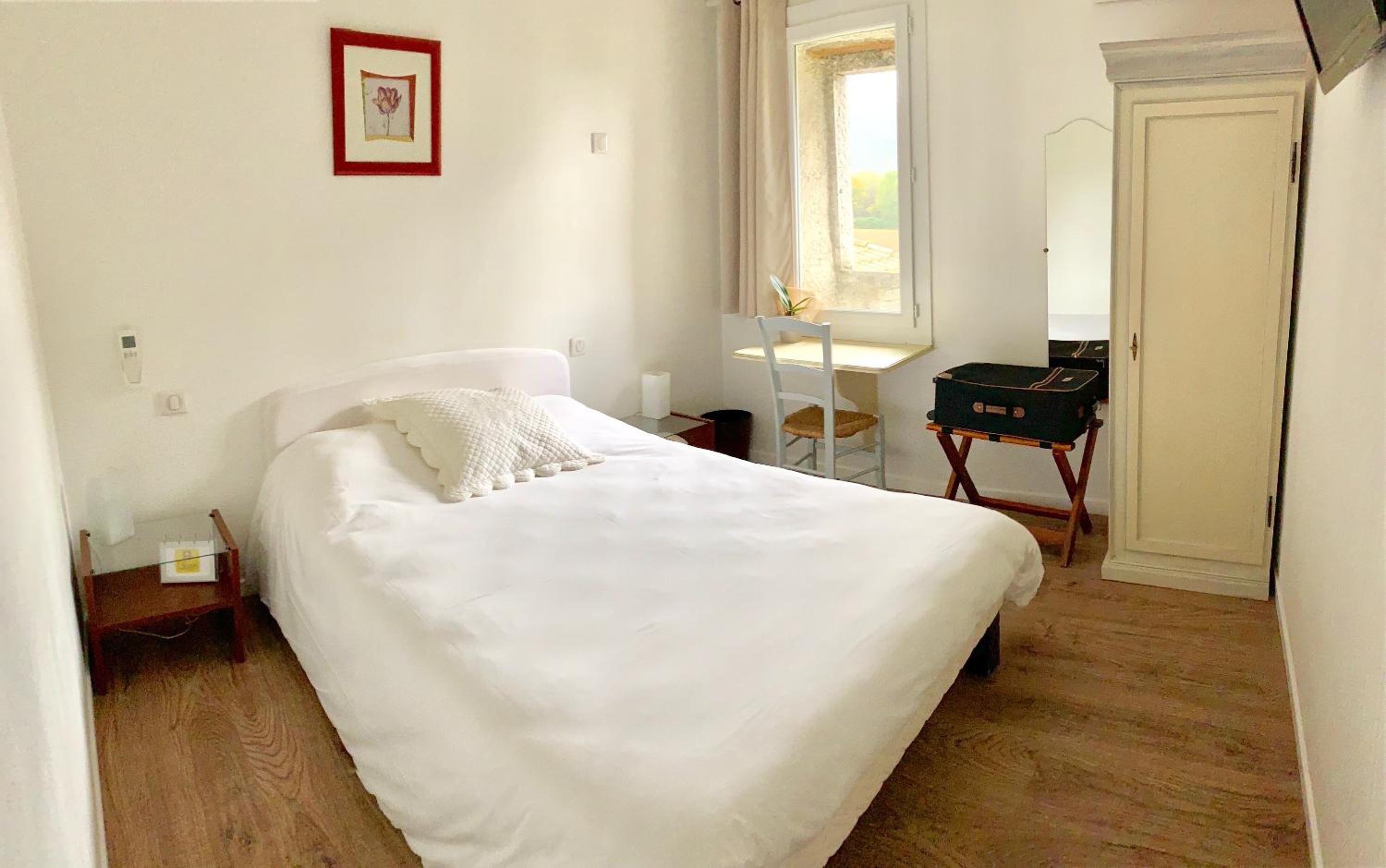 individually decorated, individually furnished, free wifi, bed sheets