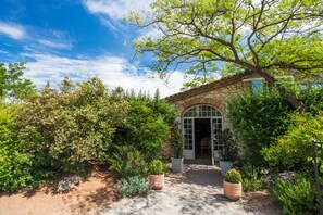 Exterior - L'Auberge Cigaloise (Saint-Hippolyte-du-Fort)
