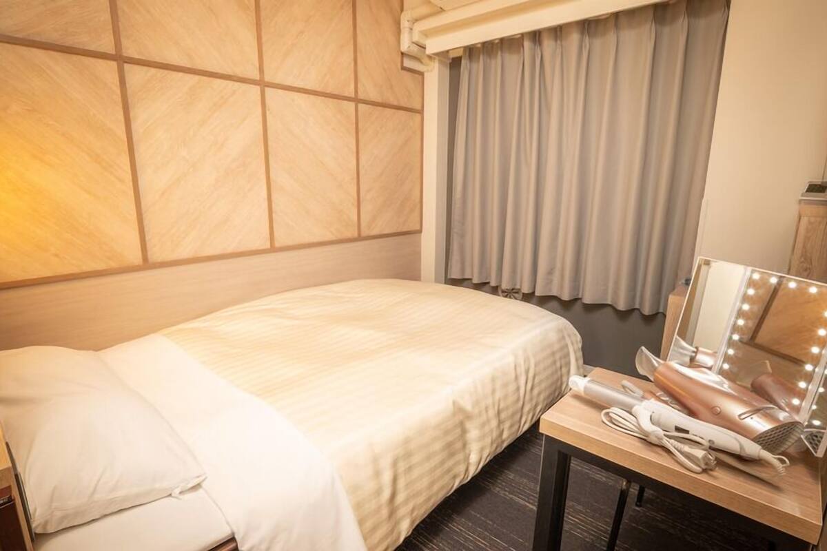 Desk, iron/ironing board (on request), free WiFi, bed sheets
