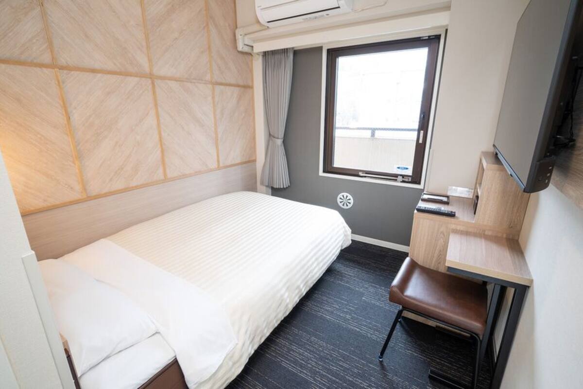 Desk, iron/ironing board (on request), free WiFi, bed sheets