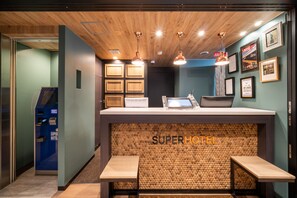 Lobby - Super Hotel Kobe (Kobe)