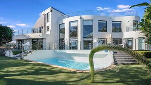 Pool - Whitehaven - Ultimate Coastal Retreat! (Wamberal)