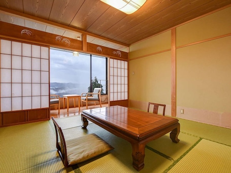 Private kitchen. Matsudai Shibatoge Onsen Unkai