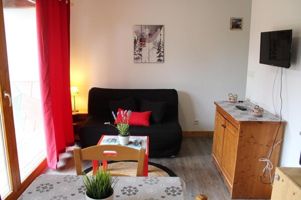 Living area - 200m from ski slopes, Ground floor, terrace, tv, ski locker, 47m², Superdévoluy (Le Dévoluy)