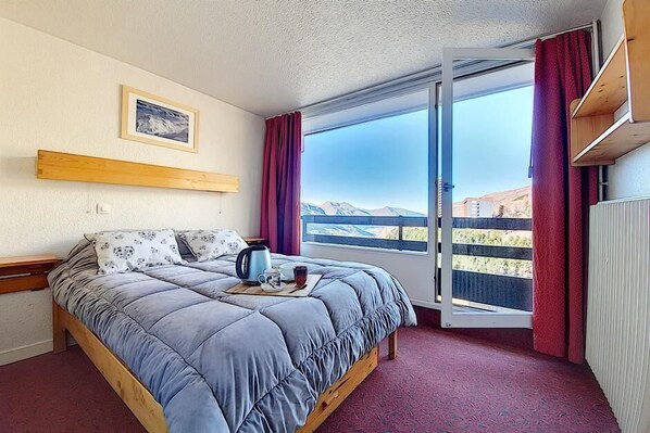 1 bedroom - 100m from ski slopes, 7th floor, balcony, tv, ski locker, 30m², Les Menuires (Les Menuires)