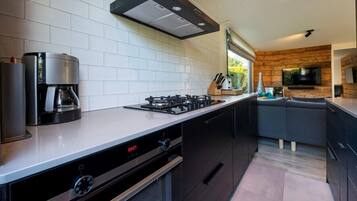 Kühlschrank, Ofen, Herdplatte, Geschirrspüler