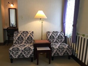 Corner Twin Room | Iron/ironing board - Le Mont Vert (Karuizawa)