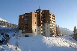 Exterior - 100m from resort center, parking, tv, ski locker, 20-22m², Les 7 Laux (Les Adrets)