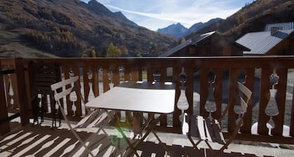 1er Ă©tage, balcon, tĂ©lĂ©vision, casier Ă ski, 28mÂČ, Valloire