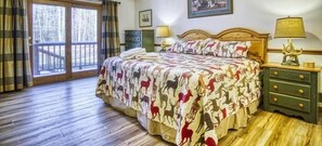 3 bedrooms, WiFi, bed sheets - SRL3-Very Private, Walk to Lakes! Hot tub! Pets ok! A/C (Old Timberline)