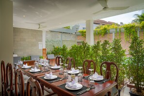 Breakfast, lunch, dinner and brunch served - Mony Reach Angkor Hotel (Siem Reap)