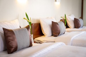 Premium bedding, down comforters, Select Comfort beds, minibar - Mony Reach Angkor Hotel (Siem Reap)
