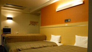 Unclassified image, 3 of 16, button - Central Hotel (Kuwana)