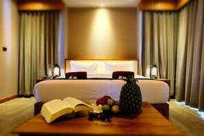 In-room safe, desk, blackout drapes, free WiFi - Koh Ma Beach Resort (Ko Pha-ngan)