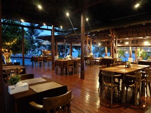 Breakfast, lunch, dinner served; international cuisine  - Koh Ma Beach Resort (Ko Pha-ngan)