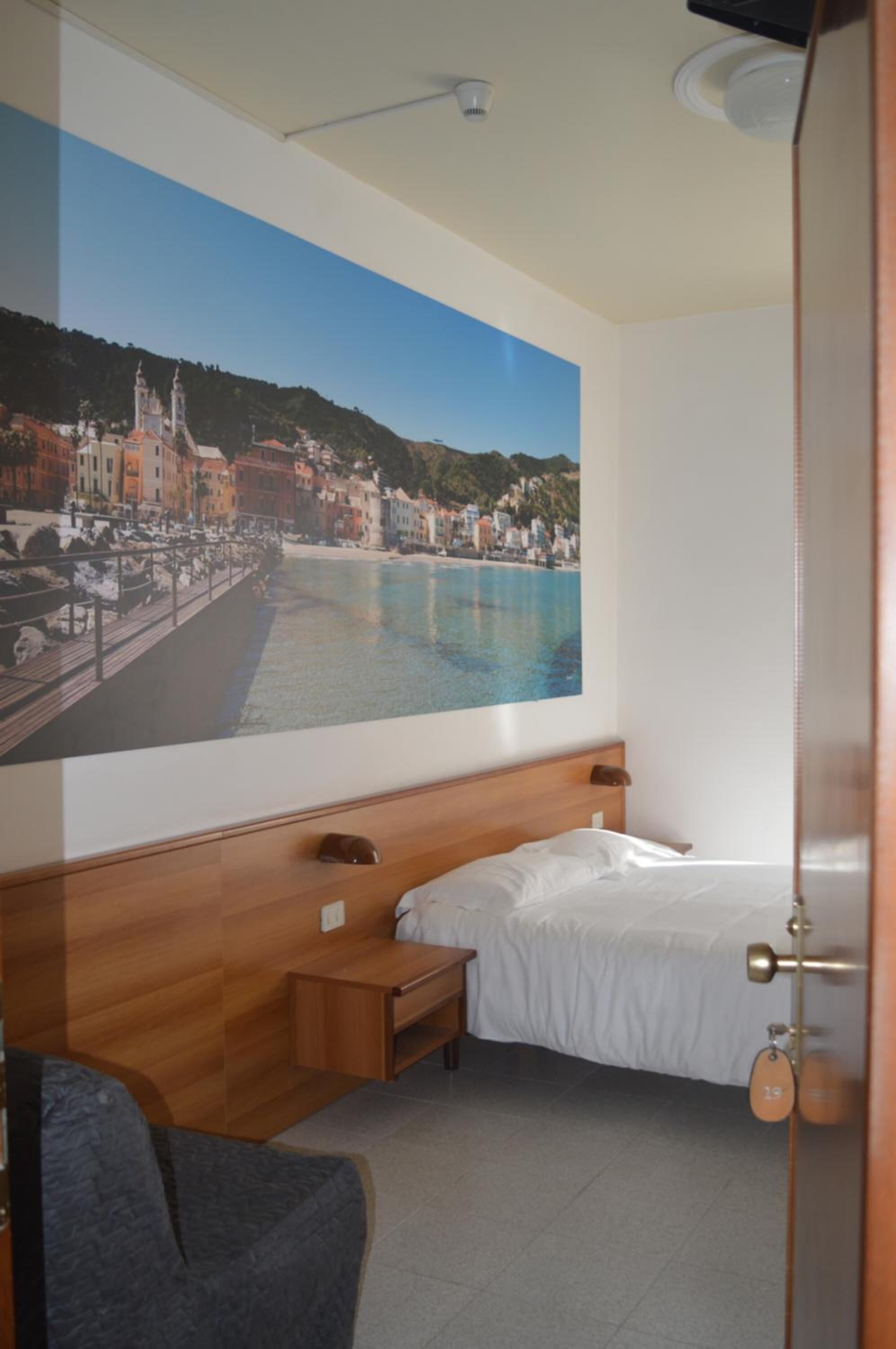 premium bedding, blackout curtains, free cots/infant beds, free wifi