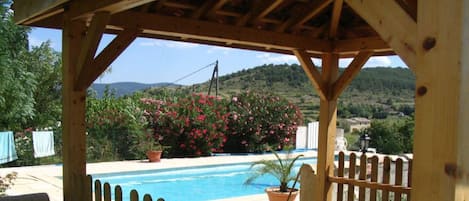 Outdoor pool, pool loungers