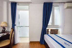 Deluxe Double Room | View from room - Sunshine Hotel Nha Trang (Nha Trang)