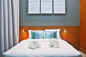2-Bedroom Pool Villa - Crystal Villa by Rents In Phuket (Rawai)