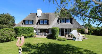 "Klagges Keitum"<br>spacious vacation home for up to 6 people on a quiet and well-kept property offers you a family vacation and pure relaxation.